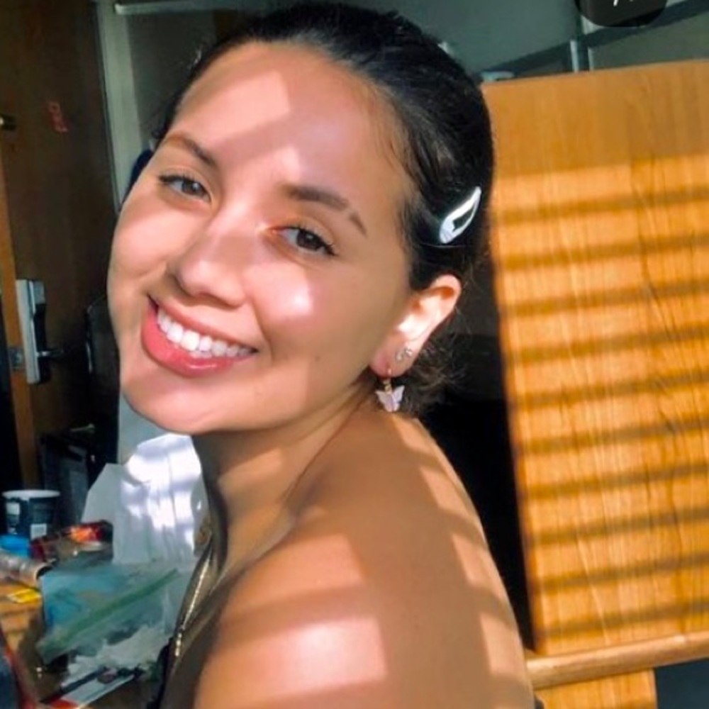 Meet your Posher, Alejandra